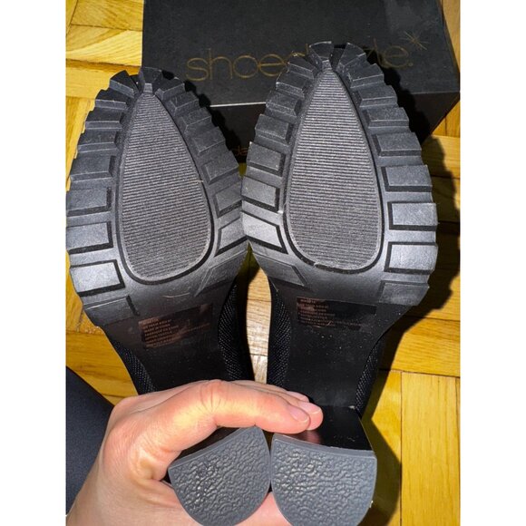 Black Knit Sock Booties Heeled Ankle Boots US 10 M / EU‎ 41 Shoedazzle Lug Soles - Picture 3 of 4